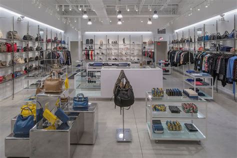 marc jacobs vancouver outlet
